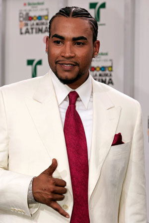 William Omar Landron of Puerto Rico, a Latin Grammy Award-nominated reggaeton singer/rapper, who is also known as Don Omar, arrives at the 2007 Billboard Latin Music Awards in Coral Gables, Florida April 26, 2007.
