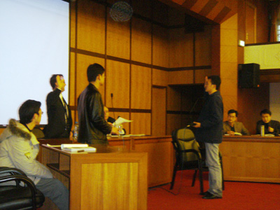 华东政法学院开展庭审技巧双语培训