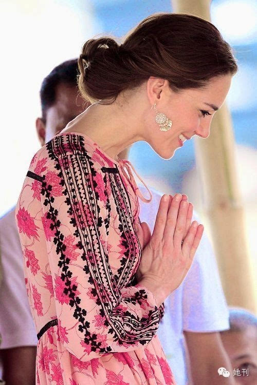 她贵比英女王，却穿几百块的衣服美翻东南亚！