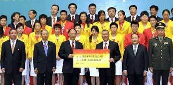 Olympic gold medallists receive warm welcome in Macao