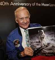 US remembers 40-year anniversary of moon landing