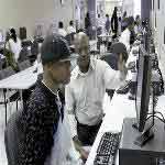 Fewer Americans filing for jobless benefits