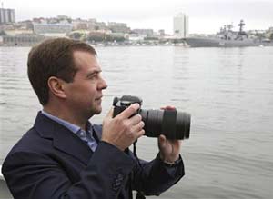 Medvedev: Iran nearer to nuclear weapons potential