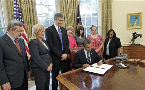 Obama signs spending bill to protect teachers' jobs