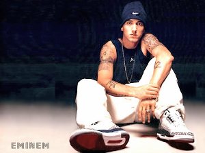 Eminem & Rihanna: Love the Way You Lie