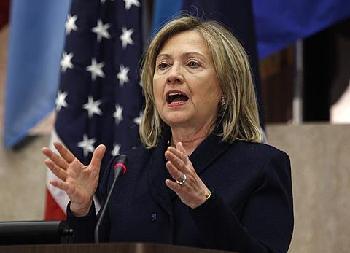 Clinton pledges early action on free trade agreements