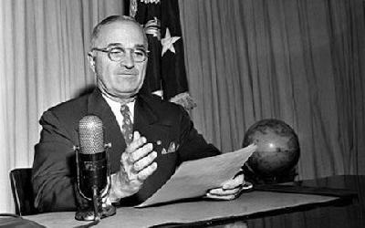 American history: Roosevelt's death makes Truman president