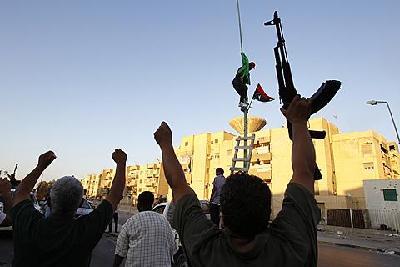 Tripoli: fighting empties the seaside capital