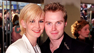 的主唱罗南·基廷(ronan keating)证实与结发14年的妻子伊万妮(yvonne