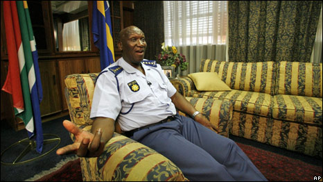Overweight SA Cops 超重了的南非警察