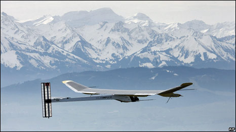 Solar-Powered Plane 太阳能飞机