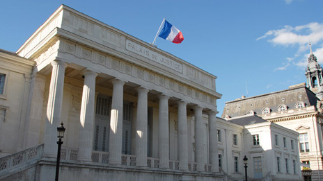 France criticised for failure to ban smacking 法国因没能禁止家长打孩子受批评