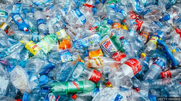 Companies commit to cutting plastic pollution 英国塑料协定：多家公司共同承诺减少污染