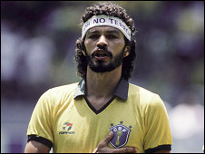 Brazil Football Legend Socrates dies 巴西足球传奇巨星苏格拉提病逝