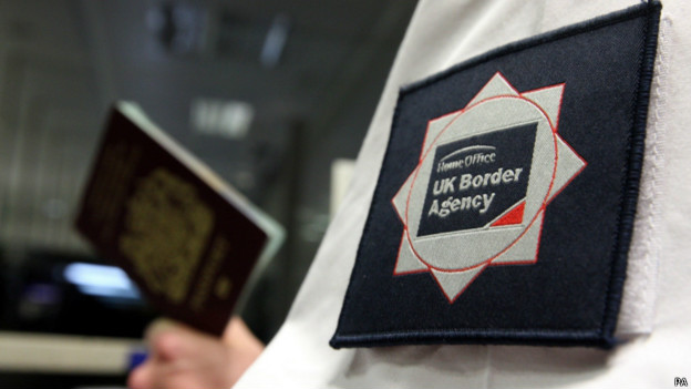 报告：英政府签证打假冲击万余名留学生