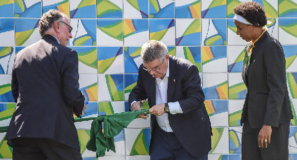 里约“奥林匹克休战墙”揭幕
