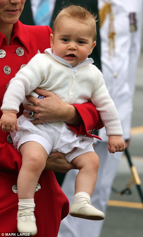 1周岁啦：乔治小王子出生至今萌照回顾