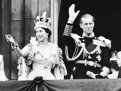 伊丽莎白女王成为在世最长寿的君主