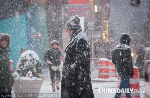 美国纽约遭遇史上最强暴风雪