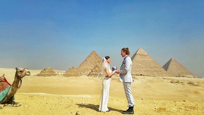 终极浪漫夫妇走遍全球去结婚