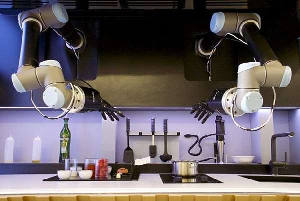 机器人厨师诞生了！