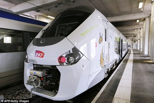 法国新列车太高无法穿隧道