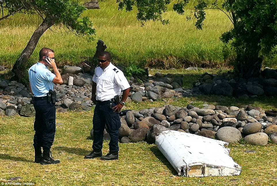 各方调查疑似MH370飞机残骸