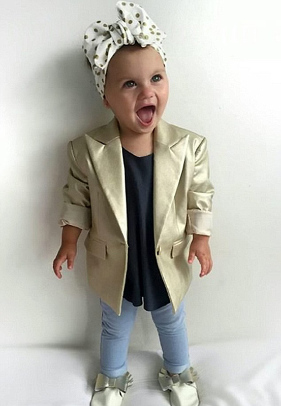 英国1岁小萝莉成时尚偶像 代言35个品牌