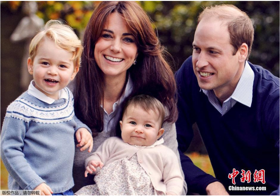 英国王室发布威廉王子一家四口全家福