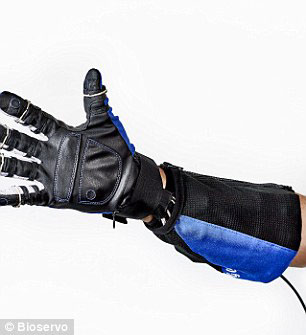 神奇“机器人手套”让你秒获超人之力