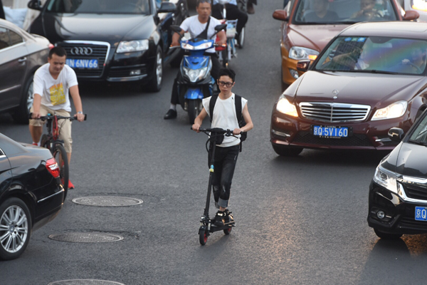 北京上海禁止“电动滑板车”上路