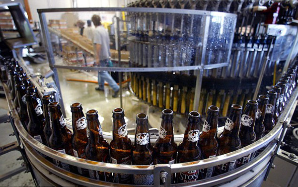 美国酿酒厂用污水酿啤酒 顾客称味道好极了