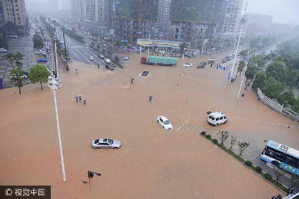 强降雨持续 长江部分支流超历史最高水位