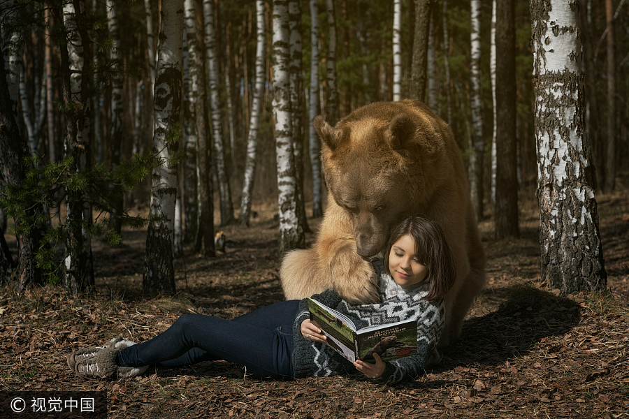 俄罗斯上演现实版“美女与野兽”（组图）