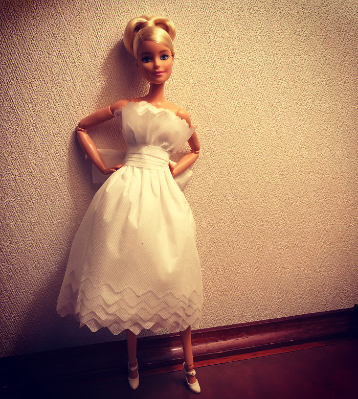 芭比娃娃卫生纸婚纱_芭比娃娃图片婚纱