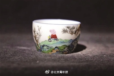 “小猪佩奇游春”新奇珐琅白瓷杯走红