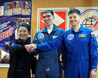 韩国首位女宇航员：我将放歌太空