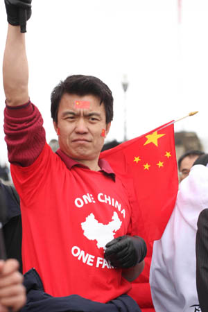 Overseas Chinese hold rally for Olympics