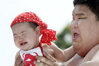 日本举办“婴儿啼哭大赛”