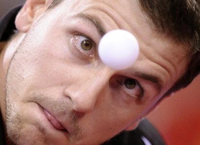 <STRONG>Eyeballing with the ping pong players</STRONG>