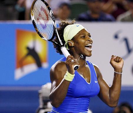 Serena moves on with Australia Open