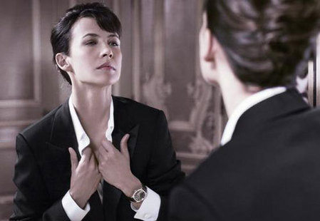 Sophie Marceau stars in jewelry ad campaign
