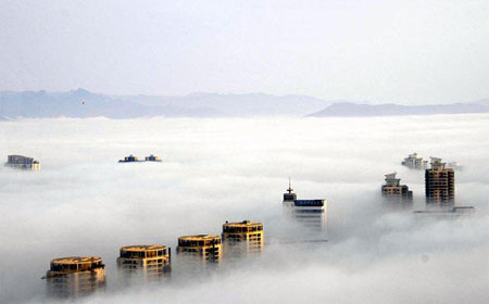Heavy fog shrouds Taizhou