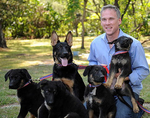 5 puppies cloned from hero <BR>9.11英雄搜救犬被克隆