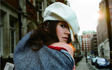 Actress Xu Qing's photoshoots in Paris, London