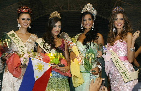Larissa Ramos crowned Miss Earth 2009