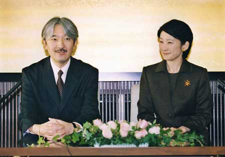 日本明仁天皇迎来76岁生日