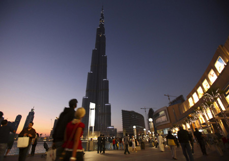 世界最高建筑“迪拜塔”今日落成揭幕
