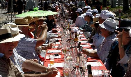 World's Longest Lunch event in Melbourne