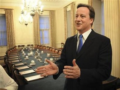 英国新内阁集体减薪 展减财赤决心